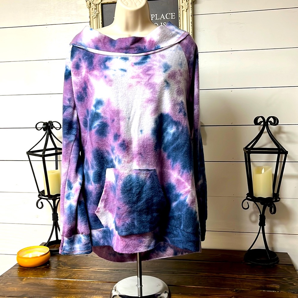 Purple and navy tie-dye long sleeve women’s top with kangaroo pocket.
